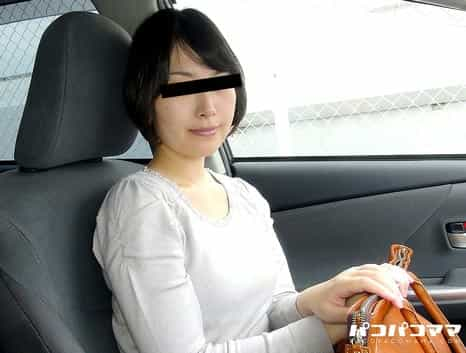 車中で姫はじめ 連続アクメする美尻若妻 真美