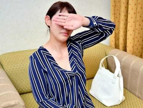 奥さん、今はいてる下着を買い取らせて下さい！ 安産型の体型をした人妻の下着セット 森口京子